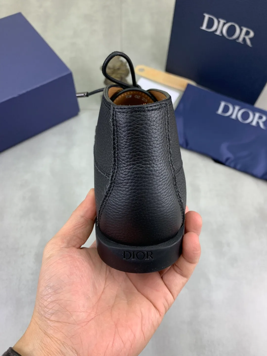 Men's Men's Shoes 💰P580 New Niuli💰High Version 💎💎💎Dior Original! Top Italian purchasing agent! Men's high-top business casual leather shoes, original imported calfskin upper, oiled edges, ultimate texture, gentleman style, imported cowhide lining inside, top-quality original Italian rubber outsole, first-class workmanship, top quality! Size: 39-44 (45 customized)